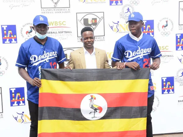 ▲道奇簽下2位烏干達球員及1位教練。（圖／截自National Council of Sports -Uganda推特）