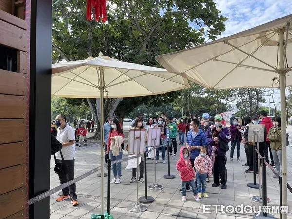 ▲台南行春遊客於初一開始大爆發，70萬人潮擠滿台南各地大小寺廟、街區巷弄和旅遊景點。（圖／記者林悅翻攝，下同）