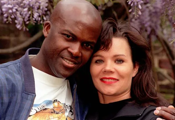 ▲▼ 英國女子曼蒂歐伍德（Mandy Allwood）多年前懷上罕見八胞胎。（圖／達志影像／美聯社）