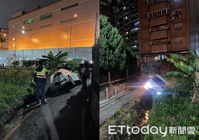 女駕駛被導航「帶進水溝裡」！闖禁車小巷慘側翻　輪胎懸空卡死