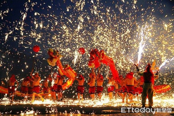 ▲對岸「銅梁火龍」曾連續三年來台演出。（圖／南投縣政府提供）