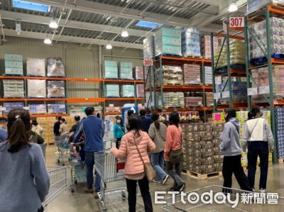 好市多試吃「一次拿3片」！他氣炸公審女會員：貪小便宜　貼文挨轟