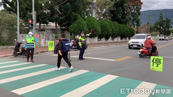 ▲▼花蓮全縣中小學配合主辦全國中等學校運動會，開學日調整至2月7日提前開學。（圖／玉里分局提供，下同）