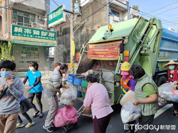 ▲台南市環保局清潔隊自1月30日至2月4日6天共計清除7833公噸垃圾、資源回收量912噸，全市環境乾淨整潔。（圖／記者林悅翻攝，下同）