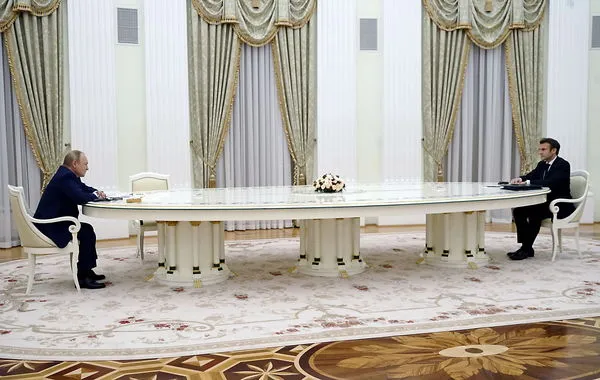 ▲▼法國總統馬克宏7日赴克里姆林宮，與俄羅斯總統普丁會談。（圖／路透）