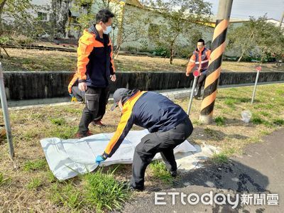 快訊／台南六甲水溝驚見男浮屍　警消打撈調查死因