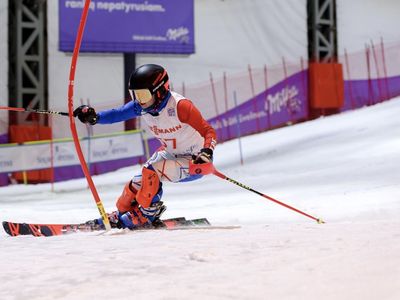 「滑雪小公主」李玟儀首趟順利完賽　外國賽評讚：做得好