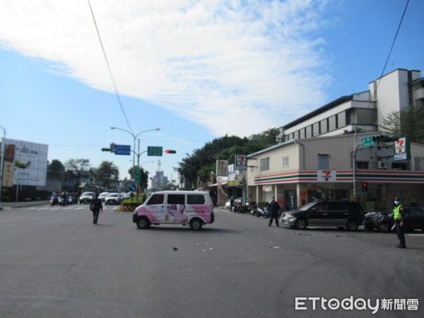 ▲屏東市建國路與復興路車禍            。（圖／記者陳崑福翻攝，下同）