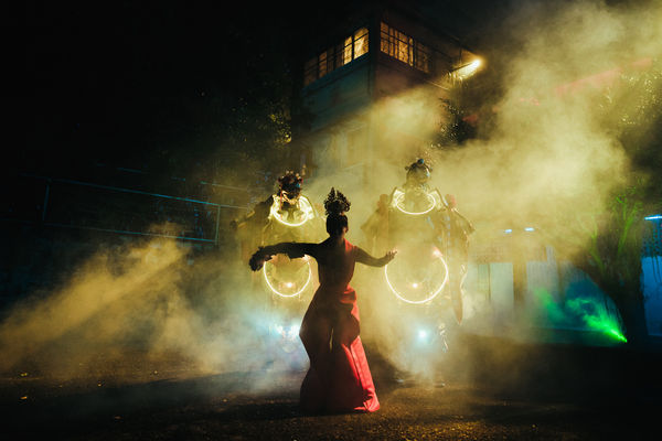 ▲▼樂團「拍謝少年」歌曲〈出巡〉邀請白色恐怖受難者蔡寬裕出演MV。（圖／拚場藝術撞擊pi&agrave;nn-ti&ucirc;nn提供）