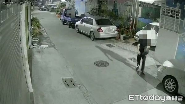 ▲▼高雄單身男起色心，下手偷走女子內褲。（圖／記者賴文萱翻攝）