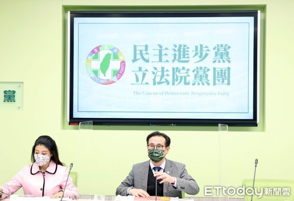 到底誰在講幹話？　鄭運鵬秀逐字稿嗆柯文哲：你第二沒人敢第一 | ETto