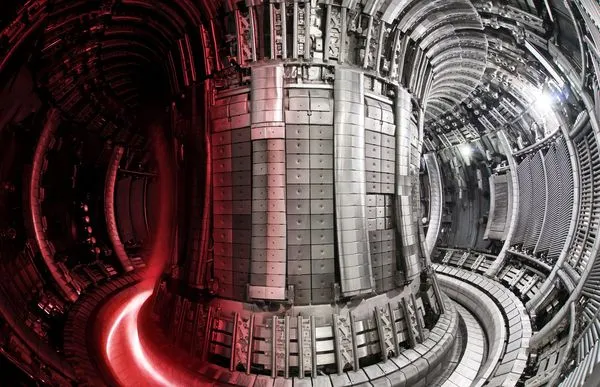 ▲▼「歐洲聯合環狀反應爐」Joint European Torus，JET）實驗室在模擬核融合技術取得重大進展，進一步邁向「人造太陽」。（圖／翻攝自英國原子能管理局官網）