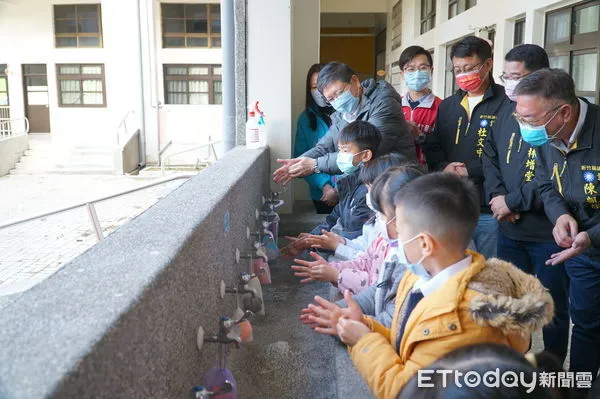 ▲開學防疫大作戰　新竹縣：學內1學生確診，全校停課14天。（圖／記者陳凱力翻攝）