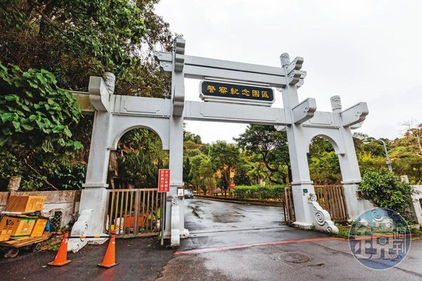 位於台北市內湖區的警察公墓，數十年來靈異傳聞不斷。