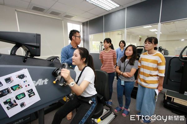 ▲國立成功大學祭出億元「辰星計畫獎學金」，每一份2萬美金，包含著成大校友經驗傳承回饋母校的渴望。（圖／記者林悅翻攝，下同）