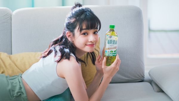 【廣編】宇宙小姐Pipi姚愛寗代言「每朝健康綠茶」  展現年輕新活力 |