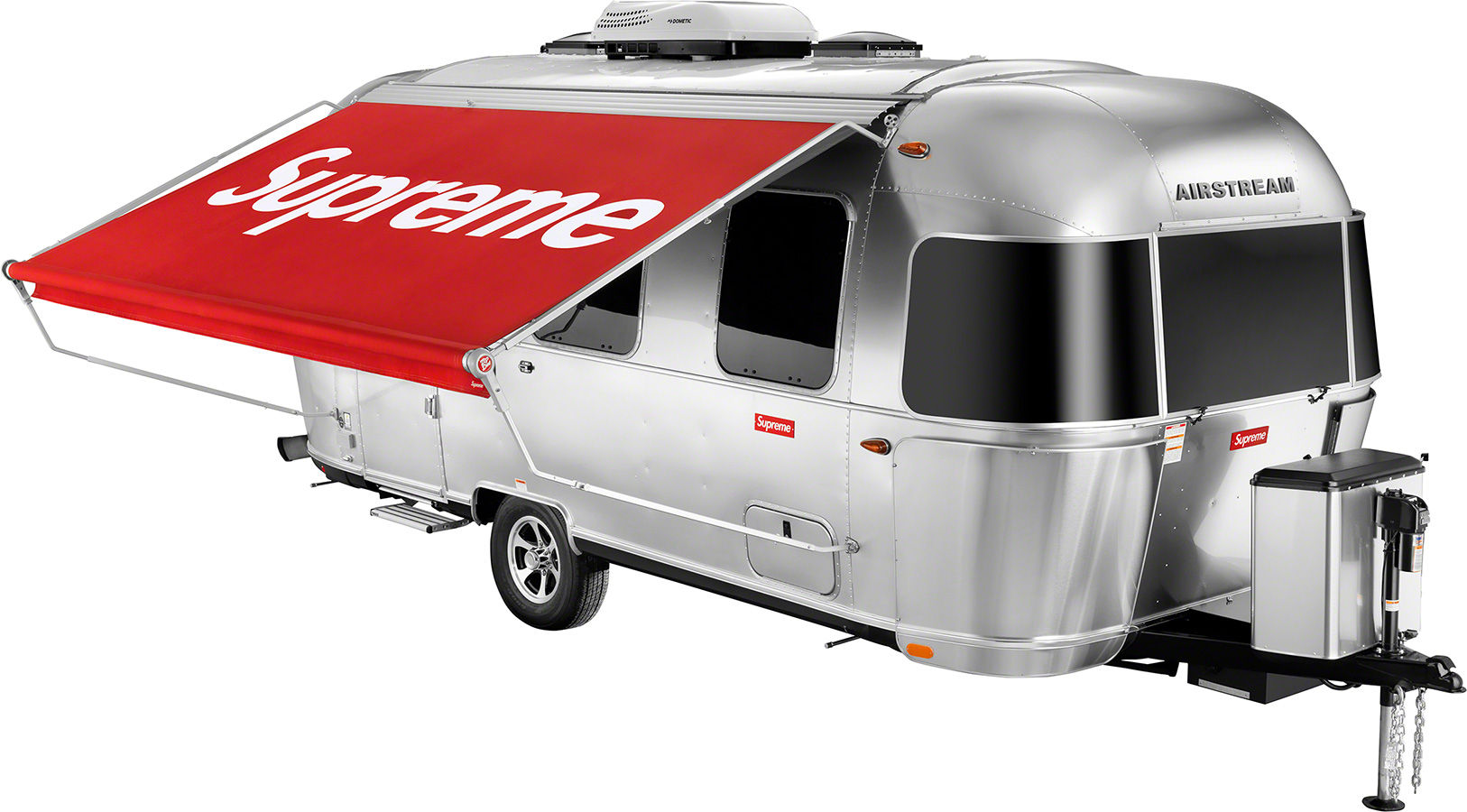 ▲Supreme與Airstream推出聯名露營拖車。（圖／翻攝自Supreme）