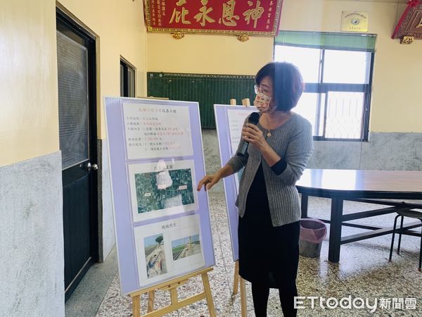 ▲位於雲林褒忠鄉「新湖中排一」，長久排水不良，每逢豪大雨即有隨時威脅農民生命財產之虞，今日上午立法委員蘇治芬偕農田水利署雲林管理處副處長林富元辦理農水路開工說明會。（圖／記者蔡佩旻翻攝）