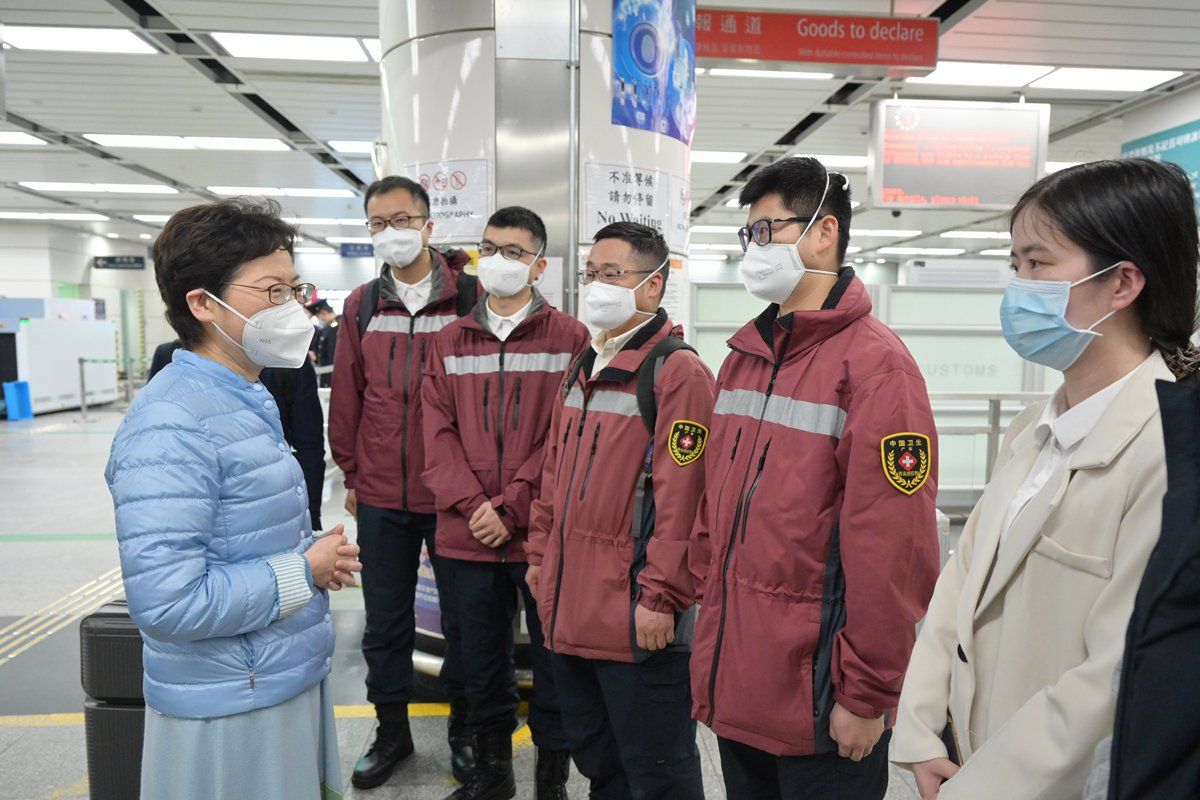 ▲▼ 香港疫情，林鄭迎接大陸專家 。（圖／香港政府新聞網）