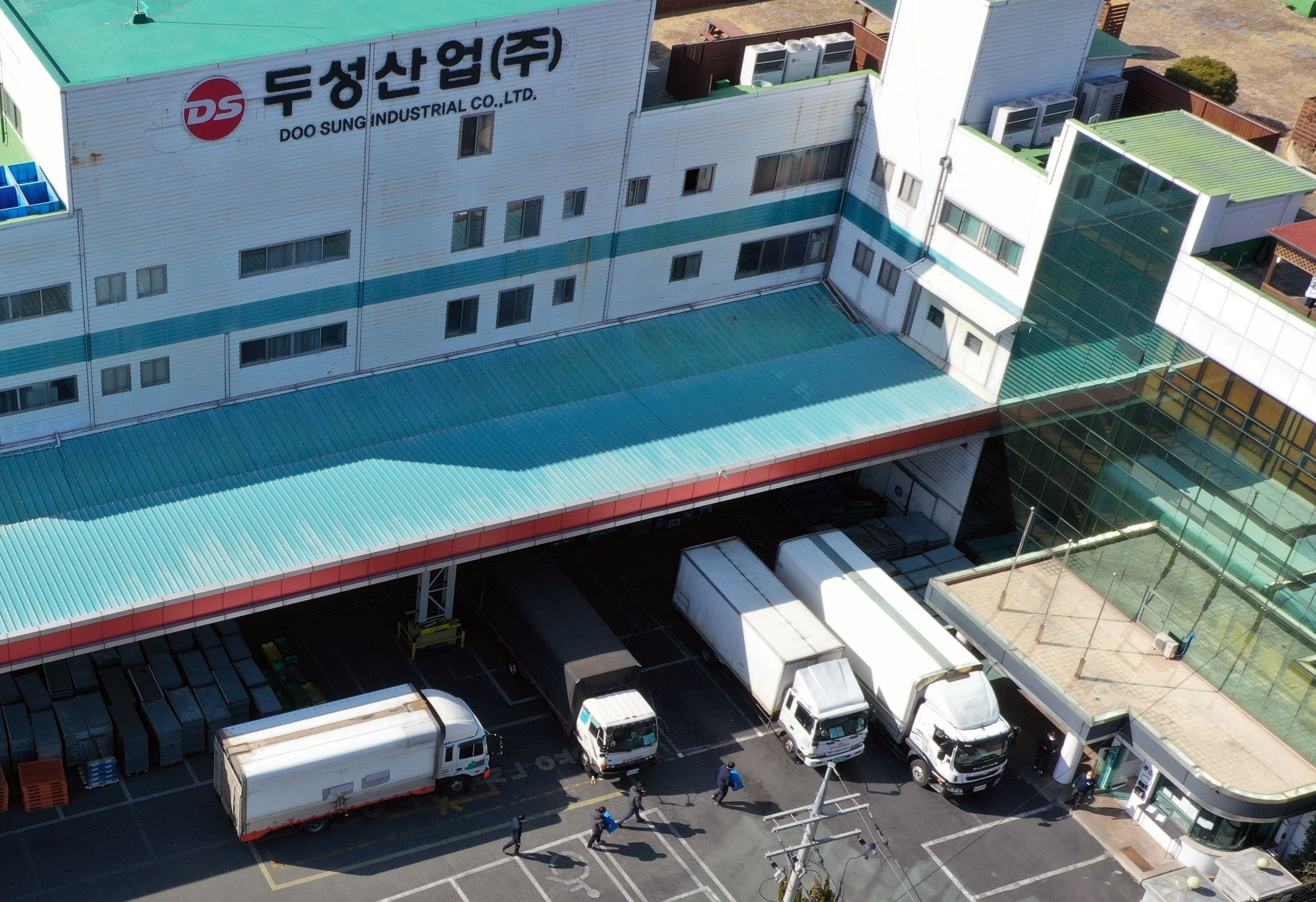 ▲▼南韓勞動部派人針對斗星產業違法項目進行調查。（圖／達志影像）