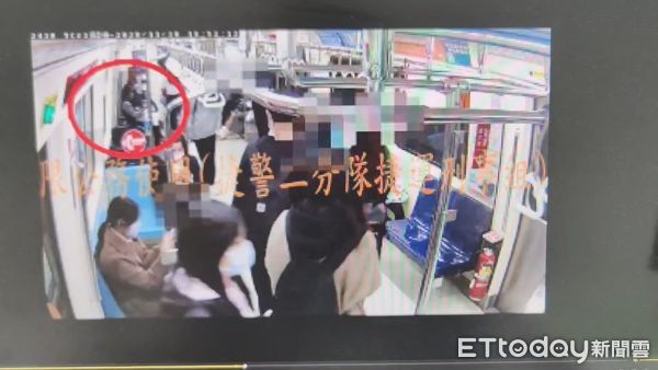 ▲陳姓女子搭乘捷運入睡後遭鄰座男子亂摸大腿、所幸過程遭正義姐手機蒐證報警提告 。（圖／記者張君豪翻攝）