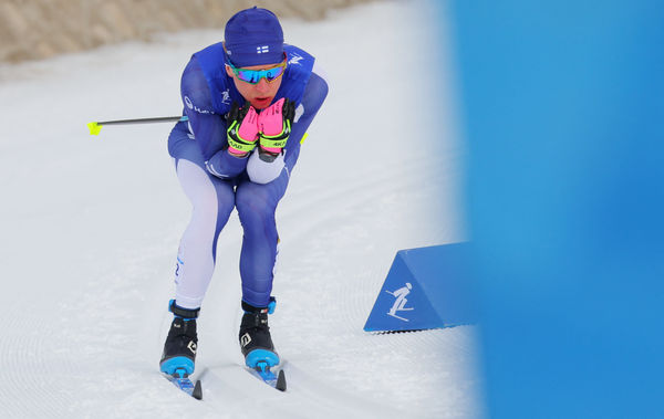 ▲▼2022北京冬噢，芬蘭24歲越野滑雪選手林霍爾姆（Remi Lindholm）參加男子15公里賽。（圖／路透）