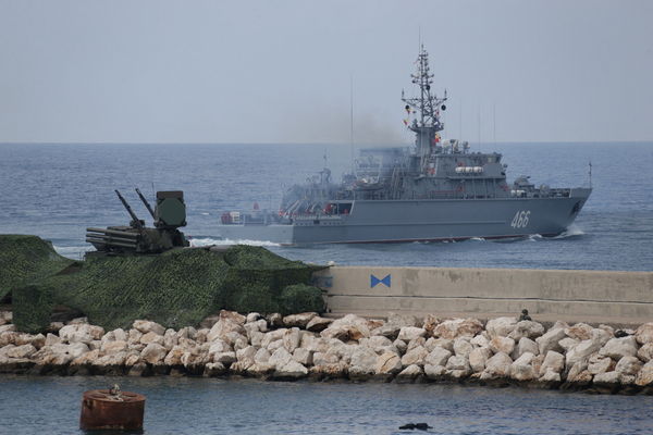 ▲▼俄羅斯掃雷艦Vladimir Yemelyanov在地中海演練。（圖／路透）