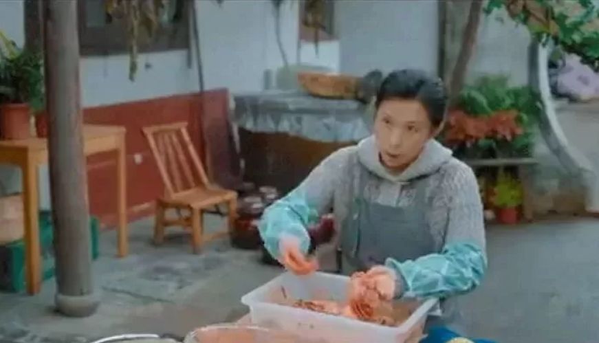 ▲▼中國電視劇《良言寫意》出現醃製泡菜畫面，激怒南韓網友。（圖／翻攝自韓網）