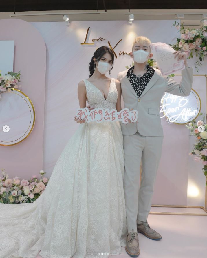▲蕾菈選在湯宇生日當天登記結婚。（圖／翻攝自Instagram／la.112814）