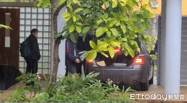 ▲▼    林姿妙官邸再度遭搜索         。（圖／記者游芳男翻攝）