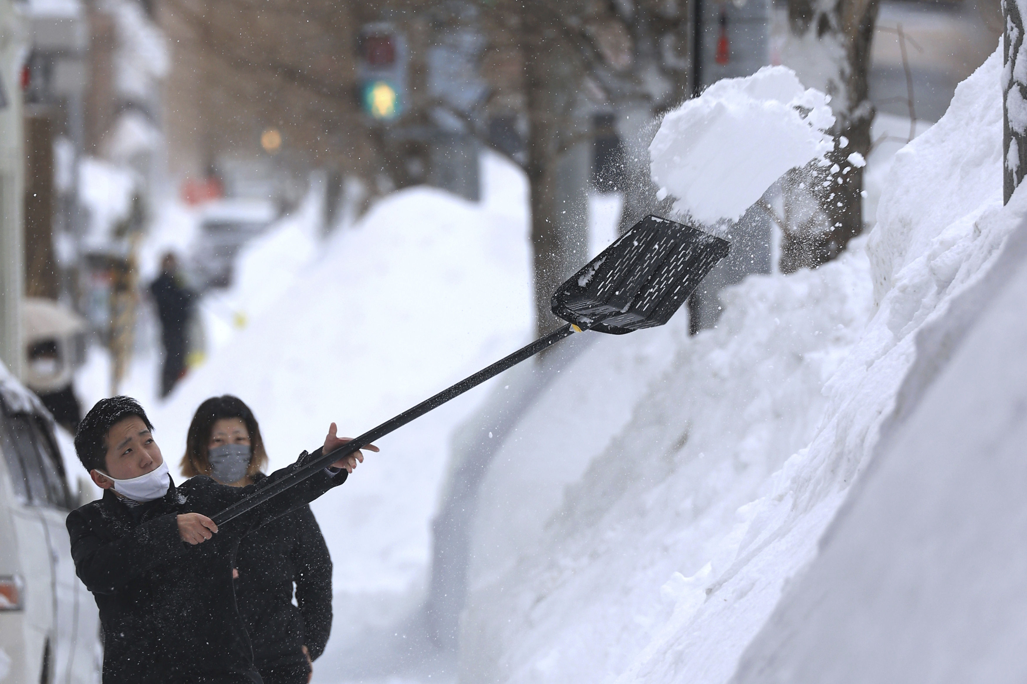 ▲▼北海道降下氣象觀測史以來最深積雪。（圖／達志影像／美聯社）