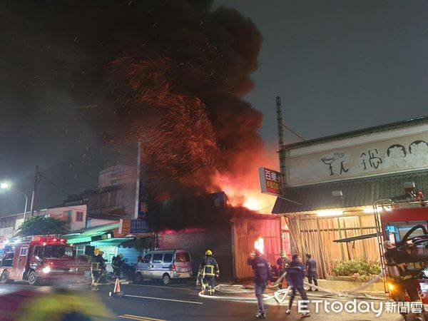 快訊／嘉義保養廠晚間大火！濃煙伴隨爆炸聲　1人急送醫