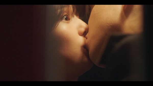 ▲姜丹尼爾螢幕初吻火熱「深吻蔡秀彬長達30秒」。（圖／翻攝自Disney+）