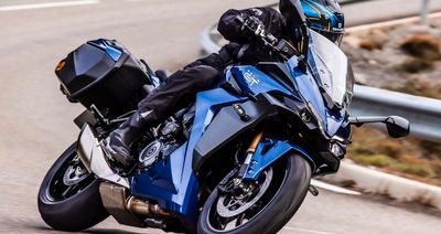 38.5萬！Suzuki「GSX-S1000GT」日本發表　新增一獨有配備