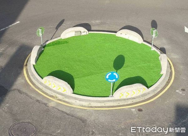 ▲彰化市圓環現狀有如墓仔埔。（圖／記者唐詠絮翻攝）