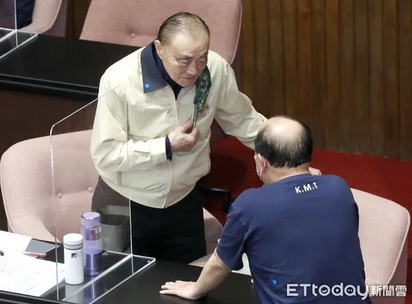 ▲▼立法院院會 退輔會主委馮世寬 立委吳斯懷。（圖／記者屠惠剛攝）