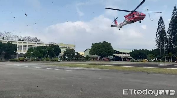 ▲▼      2登山客攀品田山墜谷，搜救隊員出動救援       。（圖／記者陳凱力翻攝）