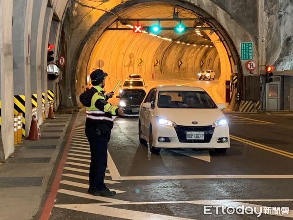 ▲▼228連續假期，避免大量車流同時湧入台9線、台9丁線蘇花路廊，新城分局編排交通疏導專案工作。（圖／新城分局提供，下同）