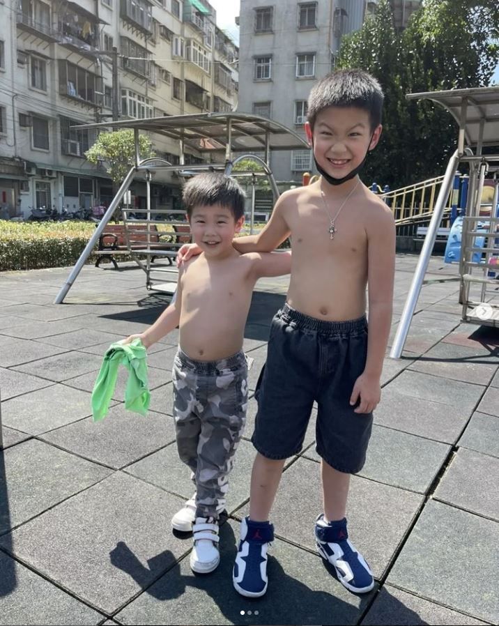 ▲黃小柔帶兒子去公園透氣。（圖／翻攝自Instagram／huang_roro）