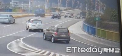 路肩停車接電話真要命！機車猛衝撞上　外送員多處撕裂傷送醫