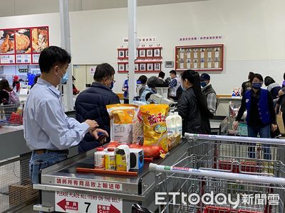 妻子揪逛好市多「買牛奶就好」！他見結帳金額傻眼：我信妳個鬼