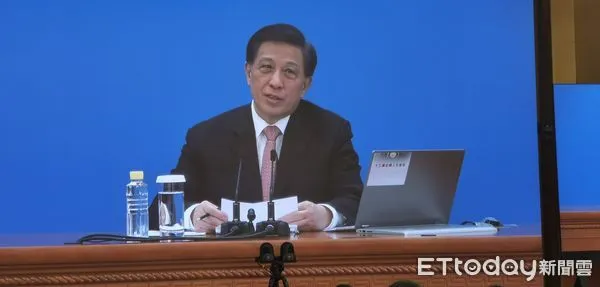 ▲▼2022兩會，大陸全國人大十三屆五次會議記者會今（4日）中午舉行，由大陸全國人大會議發言人張業遂回答中外記者問題。（圖／記者任以芳攝）