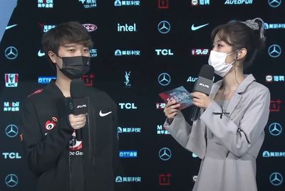 蛇蛇登場!回歸LPL首秀奪勝粉絲歡呼...賽後笑喊:隊友想早下班