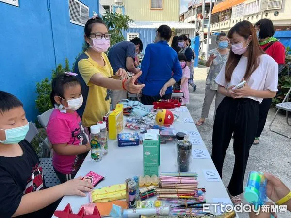 ▲婦幼月女子不敗二手市集首登場。（圖／記者楊漢聲翻攝）