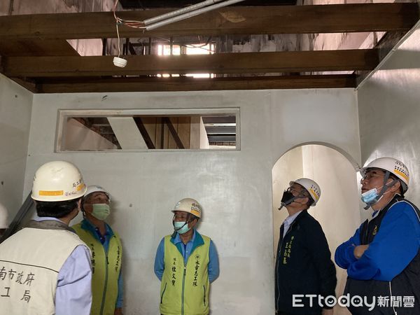 ▲台南市勞工局「做工行善團」志工夥伴，兵分四路出發前往北門區、善化區、中西區及官田區進行房屋修繕相關作業。（圖／記者林悅翻攝，下同）