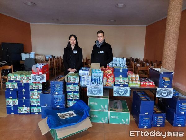 ▲▼慈濟啟動援助烏克蘭難民，發放物資及關懷。（圖／慈濟提供）