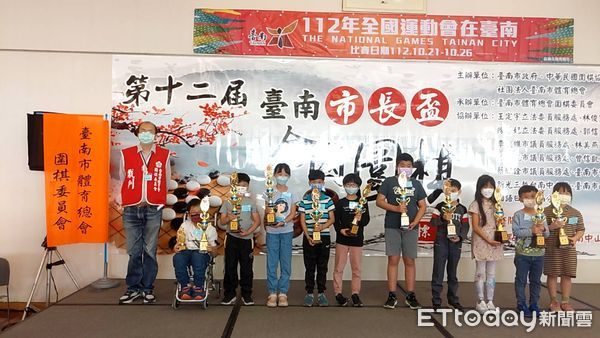 ▲第12屆台南市市長盃全國圍棋錦標賽，在台南市新光三越中山店13樓文化館競技，吸引近千位參賽者對弈。（圖／記者林悅攝，下同）