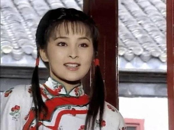 ▲▼「最美瓊瑤女郎」結婚13年遭夫拋妻棄子，傳低調再婚嫁豪門。（圖／翻攝自微博）