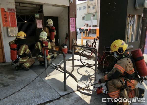 ▲台南市消防局第六大隊，7日起針對所轄32棟出租套房（寄宿舍）加強消防檢查與宣導訪視。（圖／記者林悅翻攝，下同）