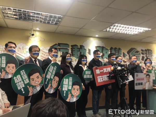 ▲▼莊瑞雄登記參選屏東縣長。（圖／記者林銘翰攝）